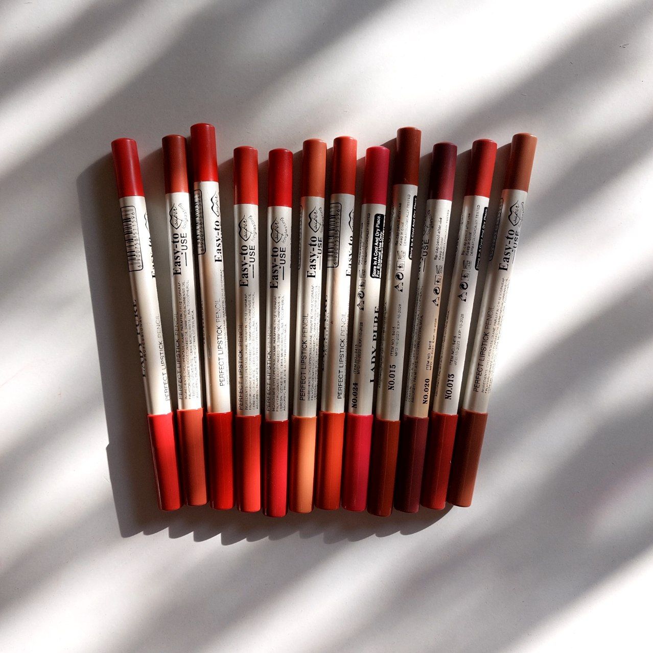 رژ لب مدادی برند LADY PURE